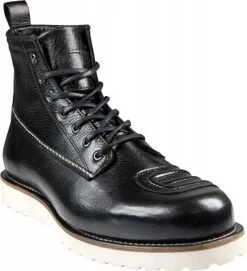 John Doe Iron, Stiefel