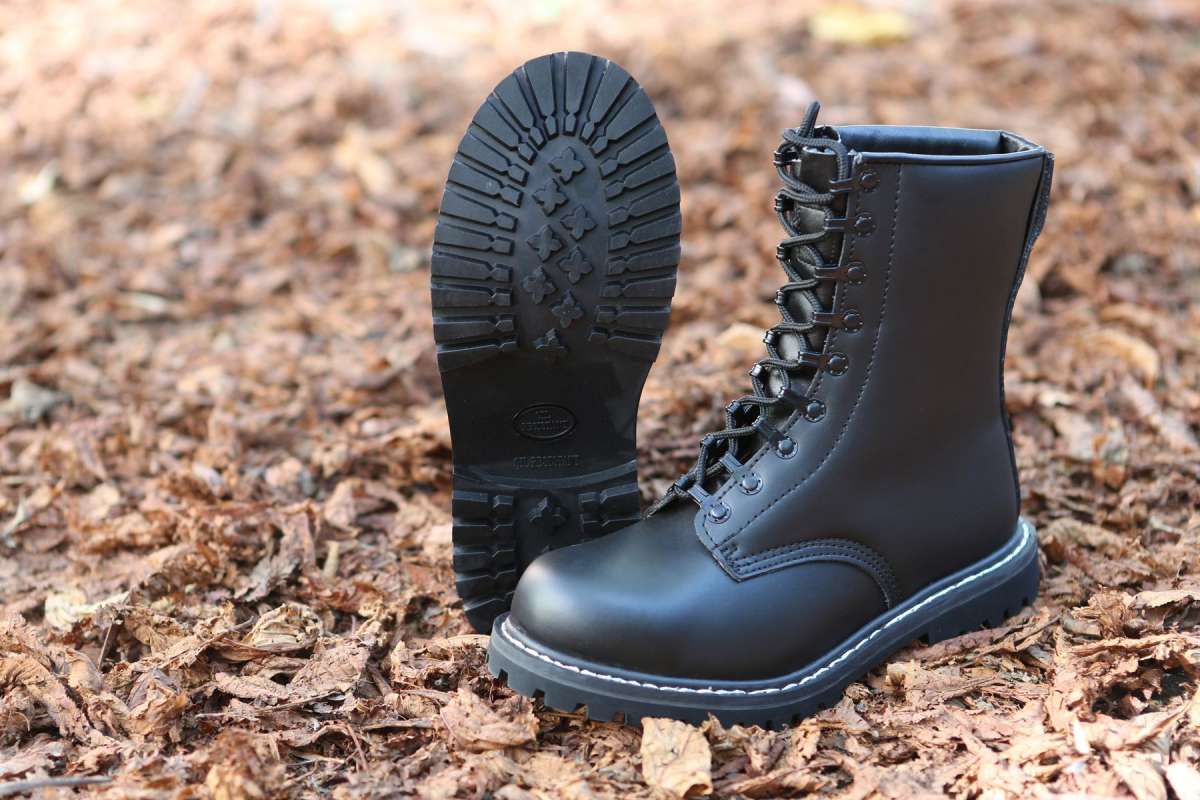 Interiors Geschaft 11 Interiors Geschaft -Interiors Geschaft brandit schuh springerstiefel para in black 9008